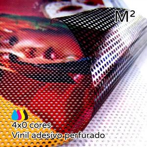 Vinil adesivo perfurado M² Vinil adesivo perfurado M² 4x0 (impressão colorida um lado e outro lado sem impressão) Brilho Perfurado 